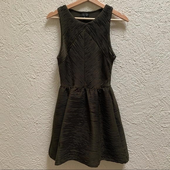 TOPSHOP | Textured Dress | size 10 - Picture 3 of 13
